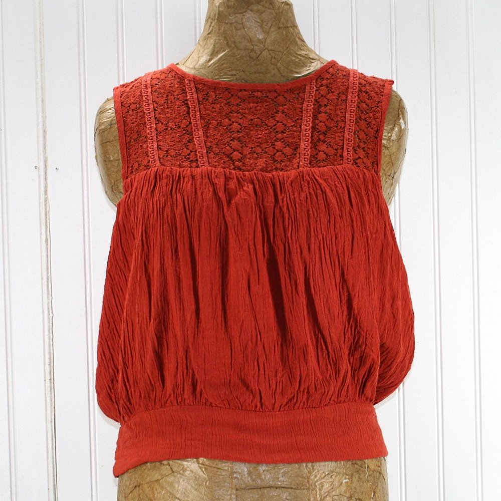 WILLOW & CLAY Top Cropped Keyhole Tie Back Sleeveless Lace Shirt Large